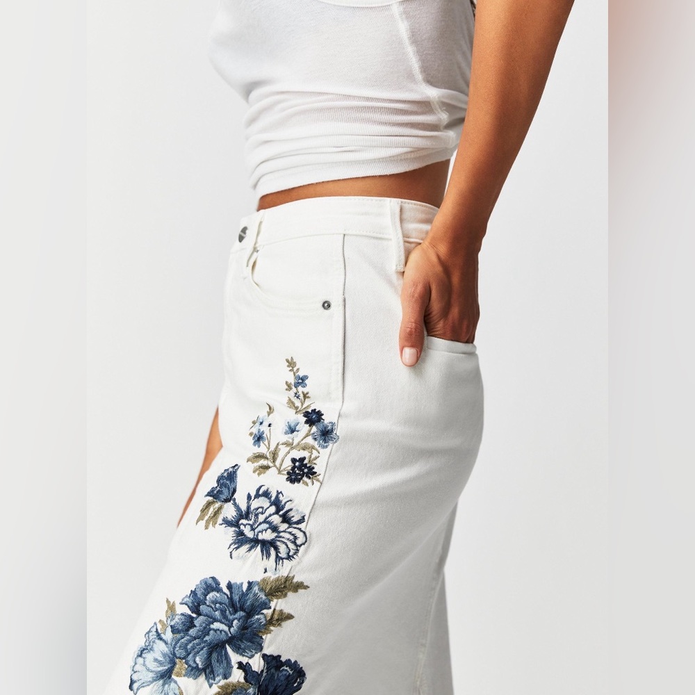 NWT FREE PEOPLE X Driftwood Bluebell Fleur Embroidered Maxi Skirt MSRP $188 - Picture 3 of 11